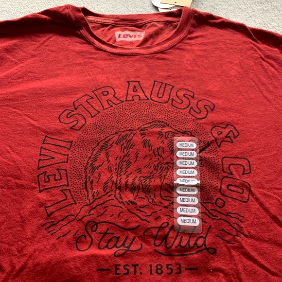 NWT Men’s size Medium Levi’s T-shirt. - Picture 2 of 3